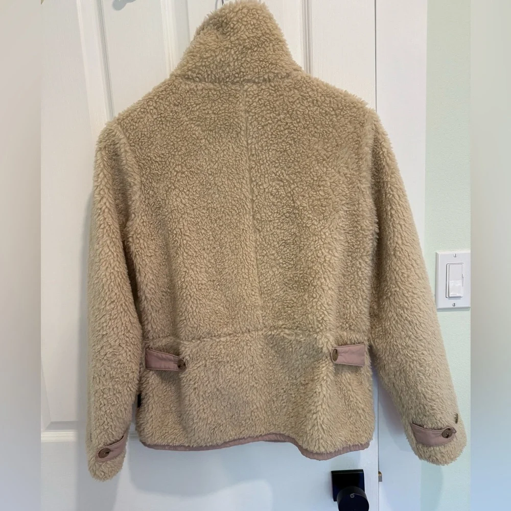 Patagonia Cozy Cream Sherpa Jacket, size small - Picture 3 of 3